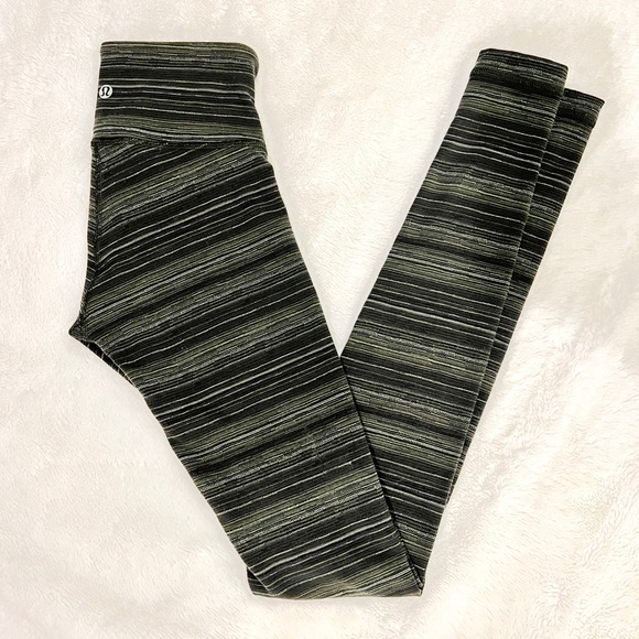 lululemon athletica Pants - Lululemon High Times Pant (Luxtreme) Cyber Stripe Green Gator Black size 2